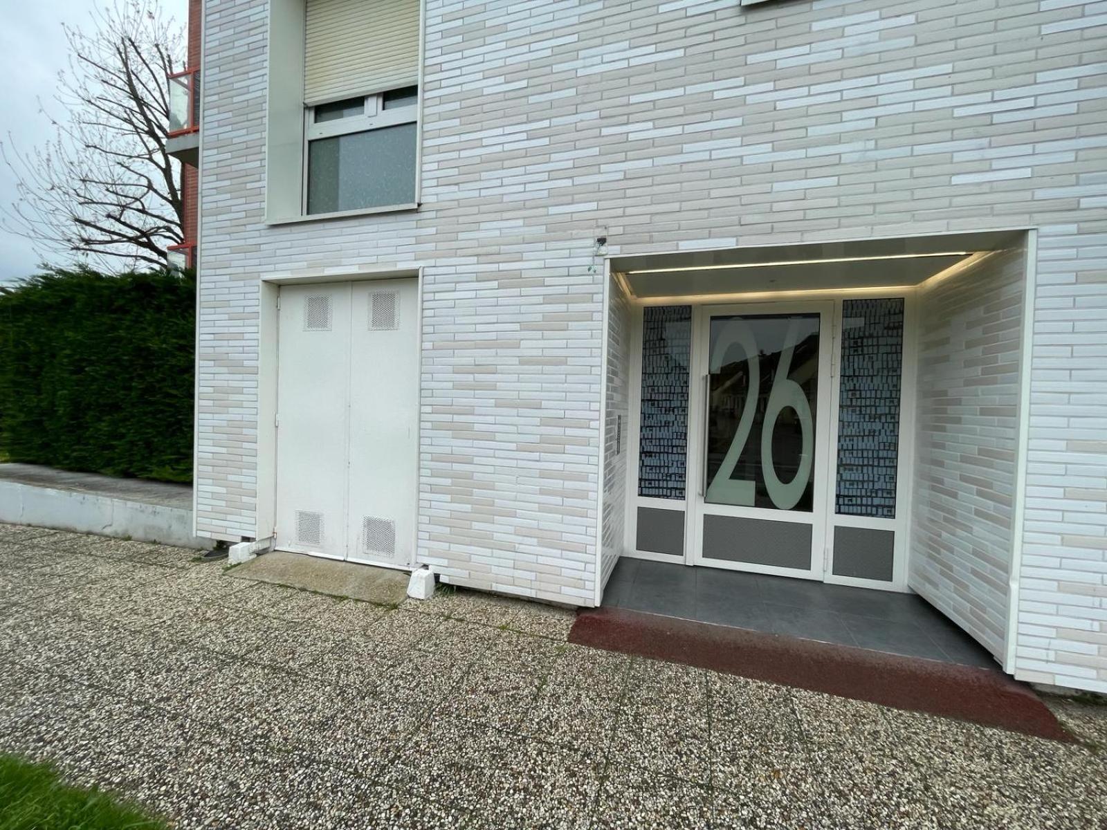 F3 Cosy A Cergy A 10 Minutes De La Gare Cergy Prefecture Et Proche Essec Apartment Exterior photo